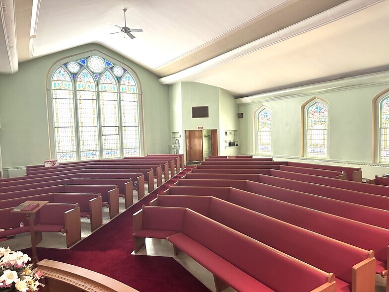 More Photos Of 120 Grand Ave, Cumberland Specialty For Sale