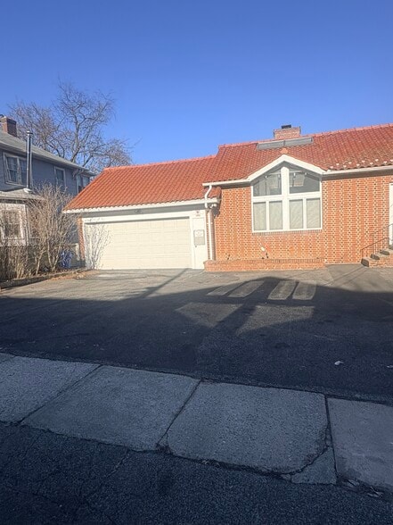 More Photos Of 606 Yonkers Ave, Yonkers Office Residential For Lease