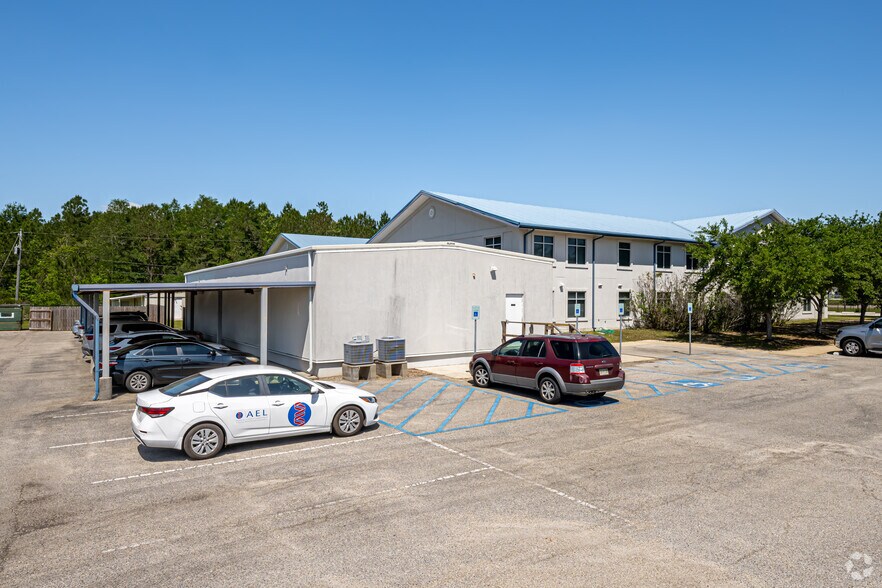 More Photos Of 14055 Seaway Rd, Gulfport Medical For Lease