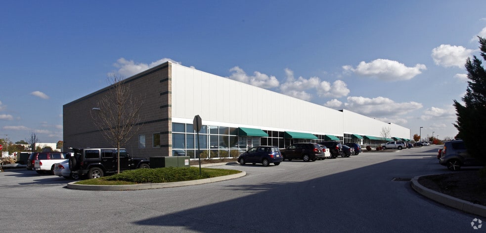 More Photos Of 835 Lincoln Ave, West Chester Light Distribution For Sale