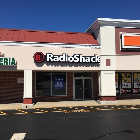 More Photos Of 100 W Glenwood Ave, Smyrna Unknown For Lease