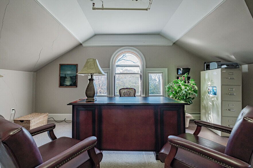 More Photos Of 257 South St, Biddeford Specialty For Sale