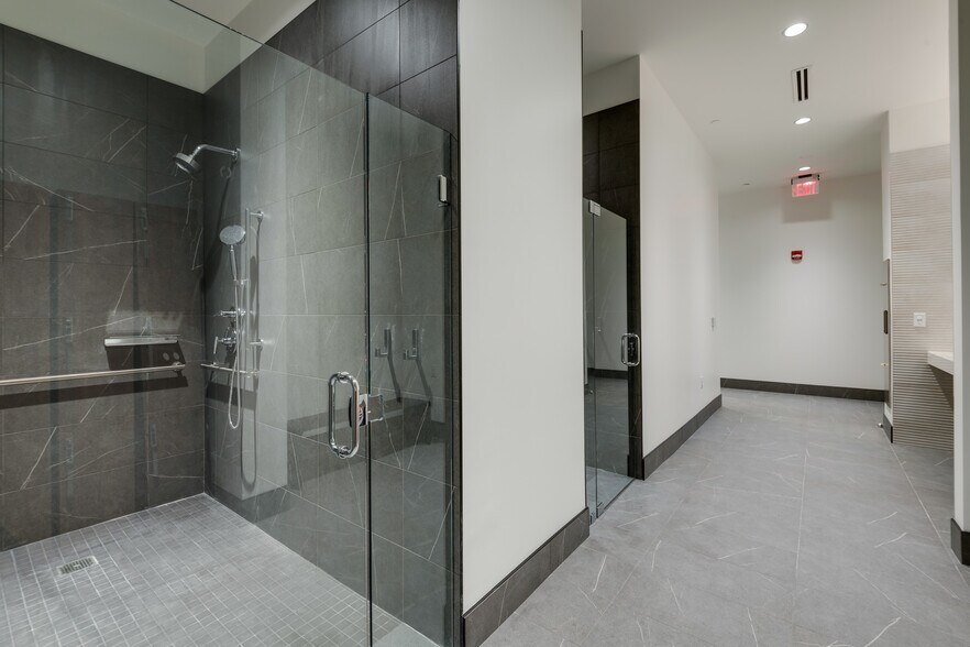 More Photos Of 455 Duke Dr, Franklin Office For Lease