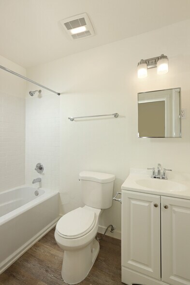 More Photos Of 1004 W Clark Ave, Burbank Apartments For Sale
