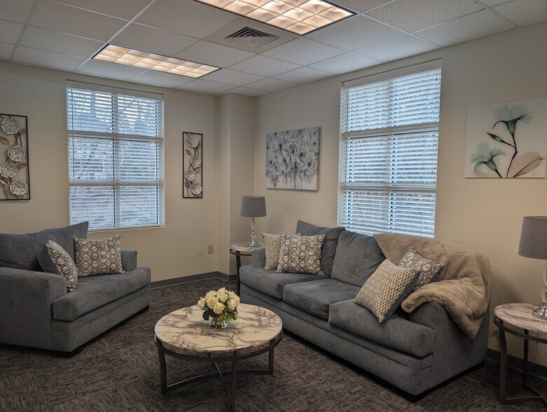 More Photos Of 3701 NW Cary Pky, Cary Medical For Lease