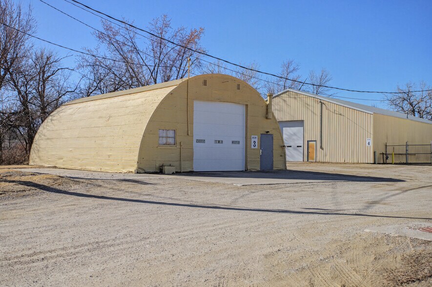 More Photos Of 1003 S 12th St, Marshalltown Industrial For Sale