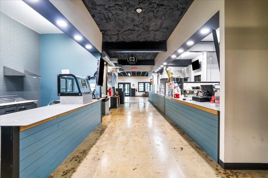 More Photos Of 985 Baltimore Pike, Gettysburg Storefront For Sale