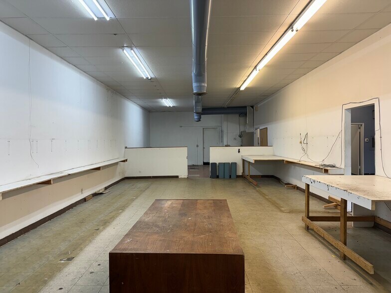 More Photos Of 2124 Hollywood Blvd, Hollywood Freestanding For Lease