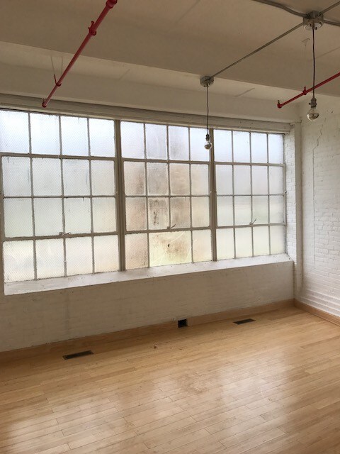 More Photos Of 686-688 Pennsylvania Ave, Hagerstown Flex For Sale
