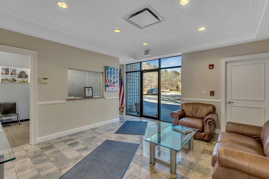 More Photos Of 22 Colt Ct, Ronkonkoma Warehouse For Sale