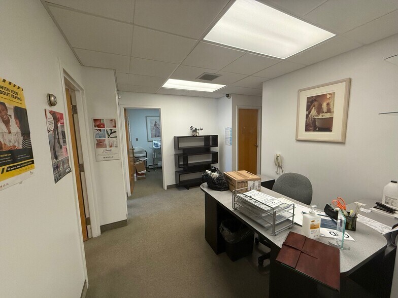 More Photos Of 9833 Tecumseh Rd E, Windsor Medical For Sale