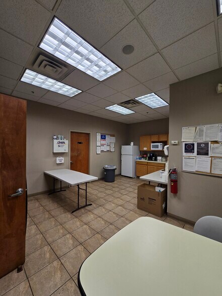 More Photos Of 363 Market St, Kenilworth Warehouse For Lease