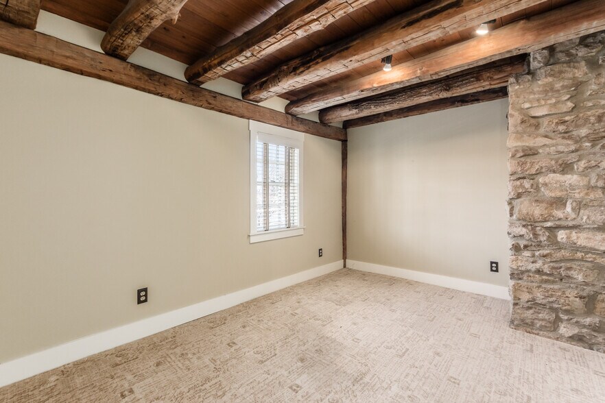 More Photos Of 109 S High St, Dublin Loft Creative Space For Sale