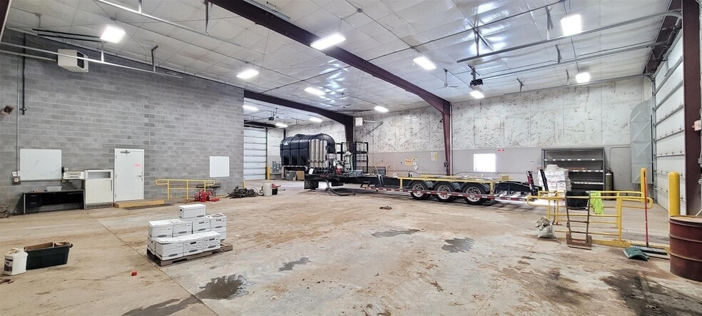 More Photos Of 9072 County Road BB, Plainfield Warehouse For Sale