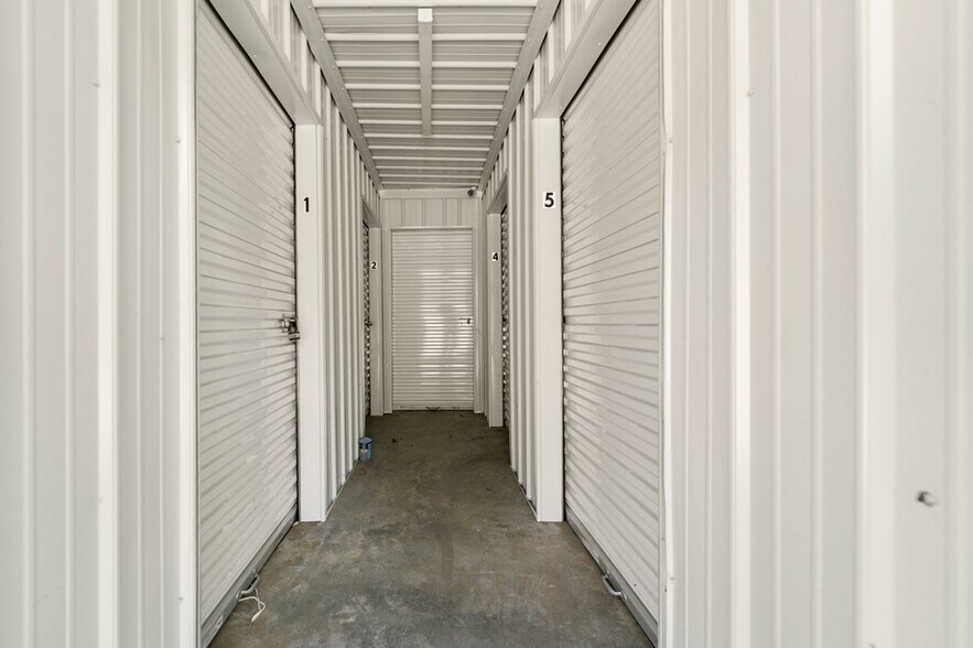 More Photos Of 717 Jenkins Rd, Whitesburg Storefront Retail Residential For Sale