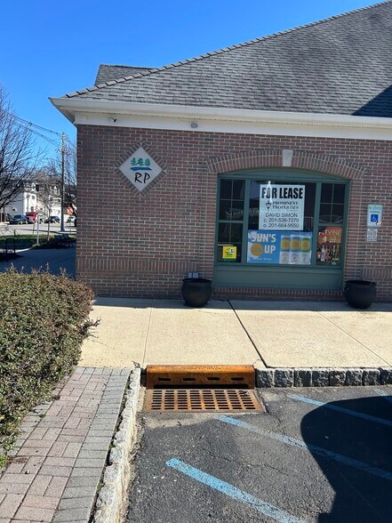 More Photos Of 301-305 Main St, Butler Storefront For Lease