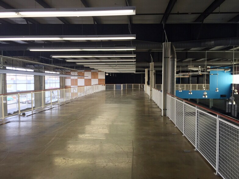 More Photos Of 2411-2425 Edge O Lake Dr, Antioch Storefront For Lease