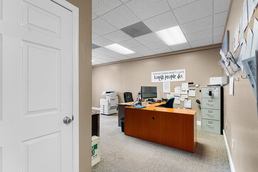 More Photos Of 5001 N Nebraska Ave, Tampa Office For Lease