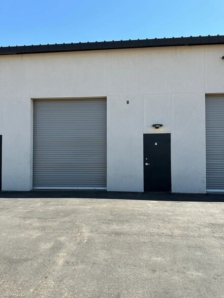 More Photos Of 2643 N 36 Ave, Phoenix Warehouse For Lease