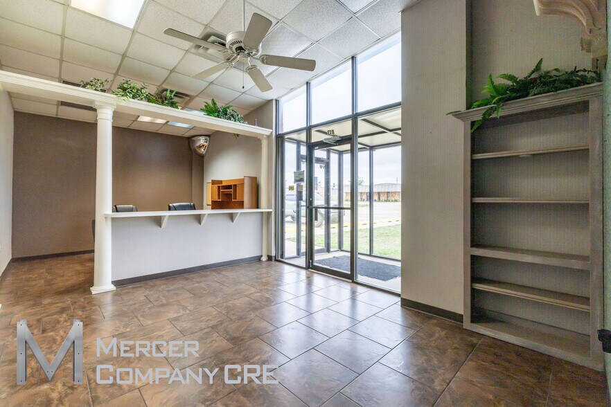 More Photos Of 813 SE 84th St, Oklahoma City Manufacturing For Sale
