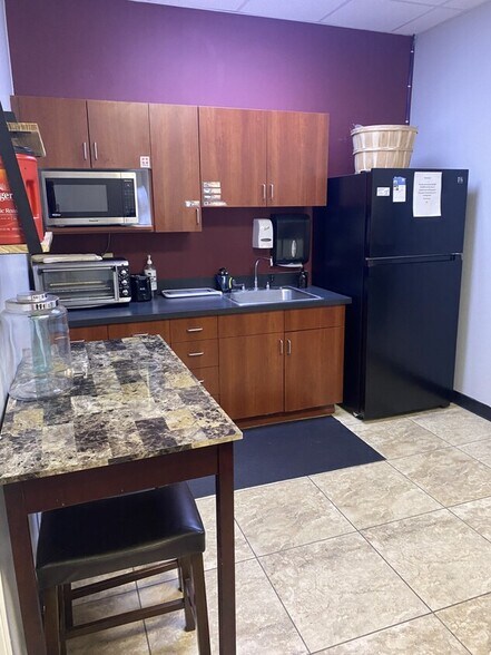 More Photos Of 12189 7th St, Yucaipa Self Storage For Lease