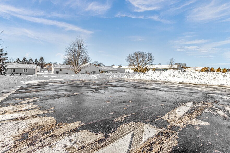 More Photos Of 1101 Service Rd, Kiel Freestanding For Sale