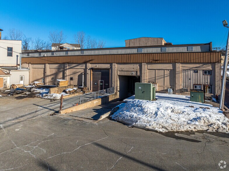 More Photos Of 10 Furnace St, Stanhope Manufacturing For Lease