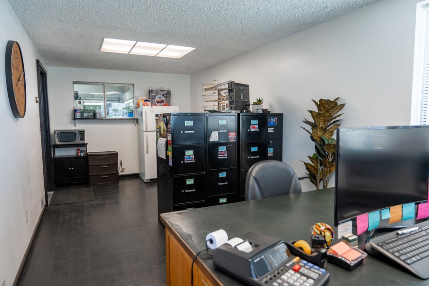 More Photos Of 1890 SW 18th Ave, Ontario Specialty For Sale
