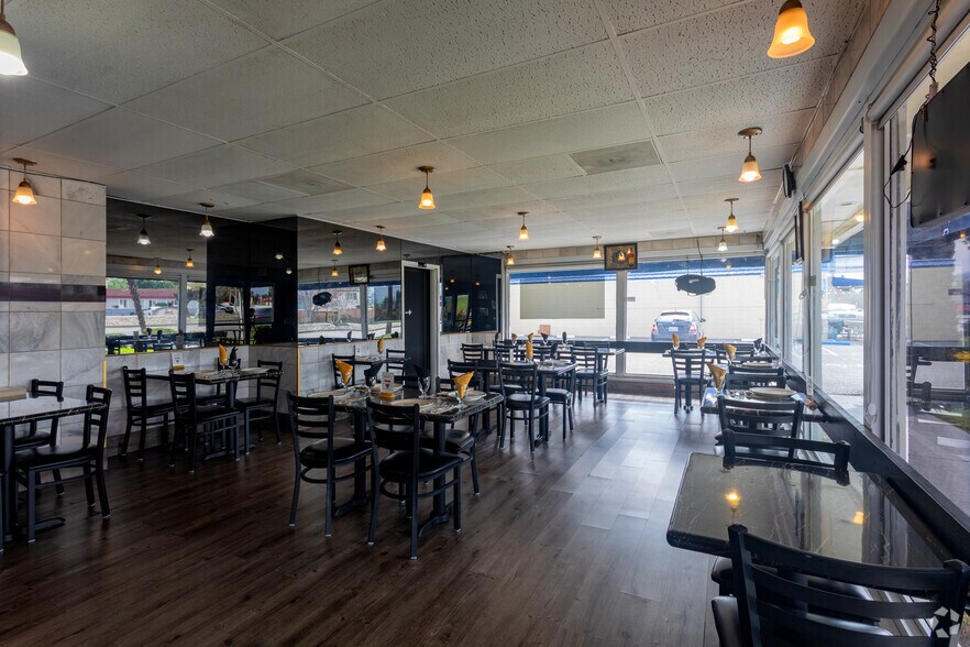 More Photos Of 1350 Camden Ave, Campbell Restaurant For Sale