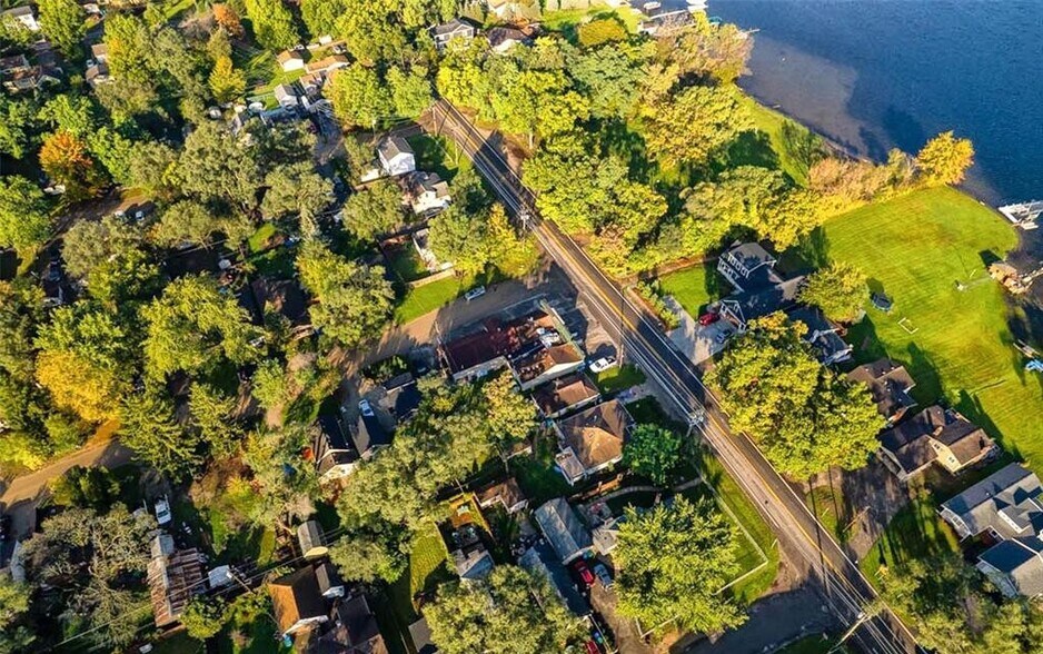 More Photos Of 1209 W Oakley Park Rd, Wolverine Lake Apartments For Sale