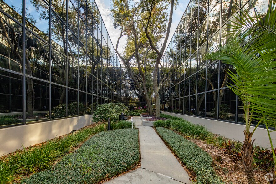 More Photos Of 3501 E Frontage Rd, Tampa Office For Lease