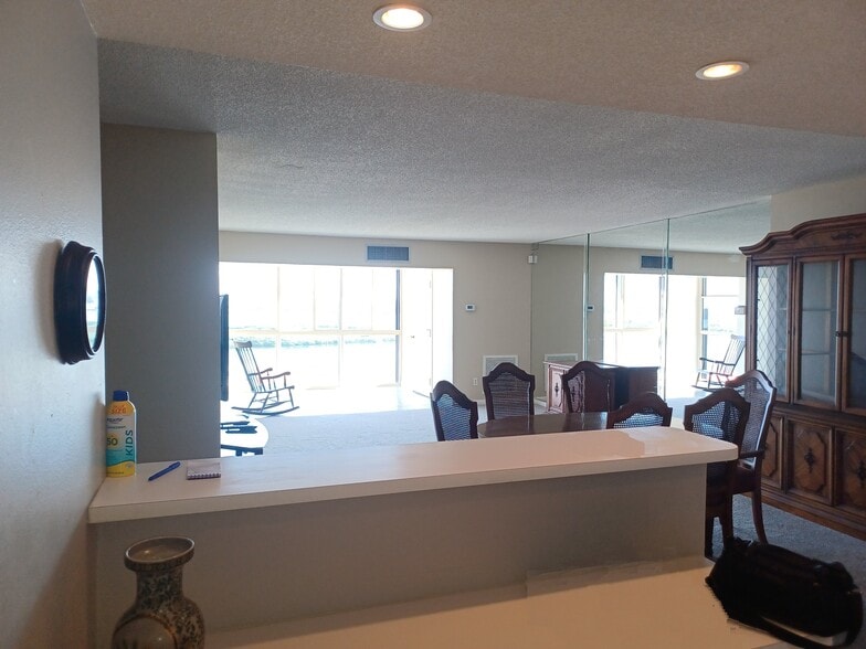 More Photos Of 401 E Shore Dr, Clearwater Beach Hotel For Sale