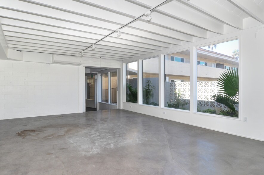 More Photos Of 687-691 S Coast Hwy, Laguna Beach Storefront Retail Office For Sale