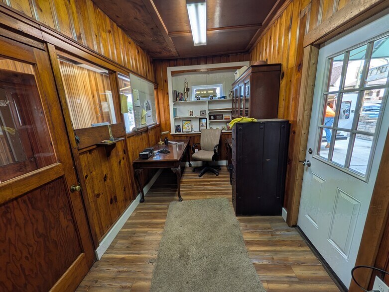 More Photos Of 67 Brenner Ave, Dayton Warehouse For Sale