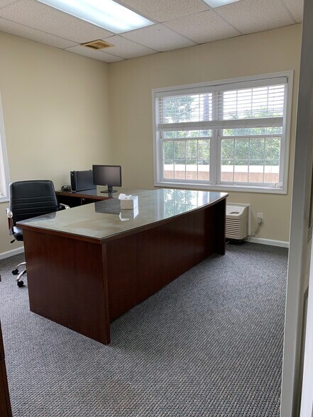 More Photos Of 51 Bridge St, Metuchen Office For Lease