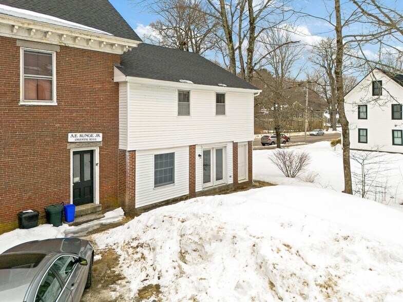 More Photos Of 5 Portland St, Yarmouth Storefront For Lease