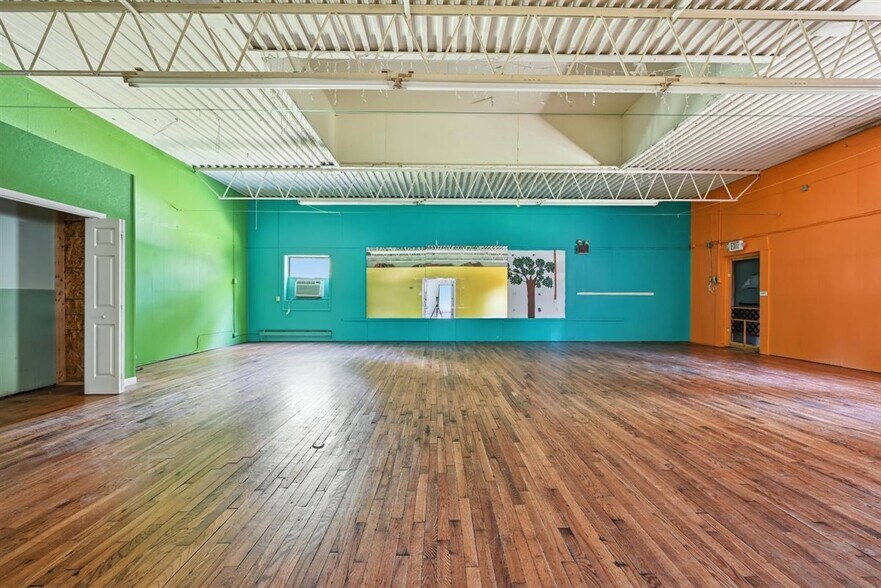 More Photos Of 90 N Franklin St, Pen Argyl Office Residential For Sale