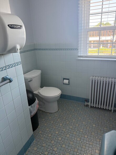 More Photos Of 156 N Ocean Ave, Patchogue Office For Sale