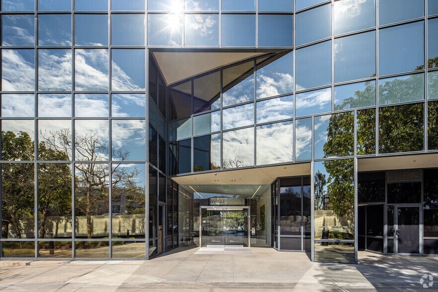 More Photos Of 5000 Birch St, Newport Beach Office For Lease