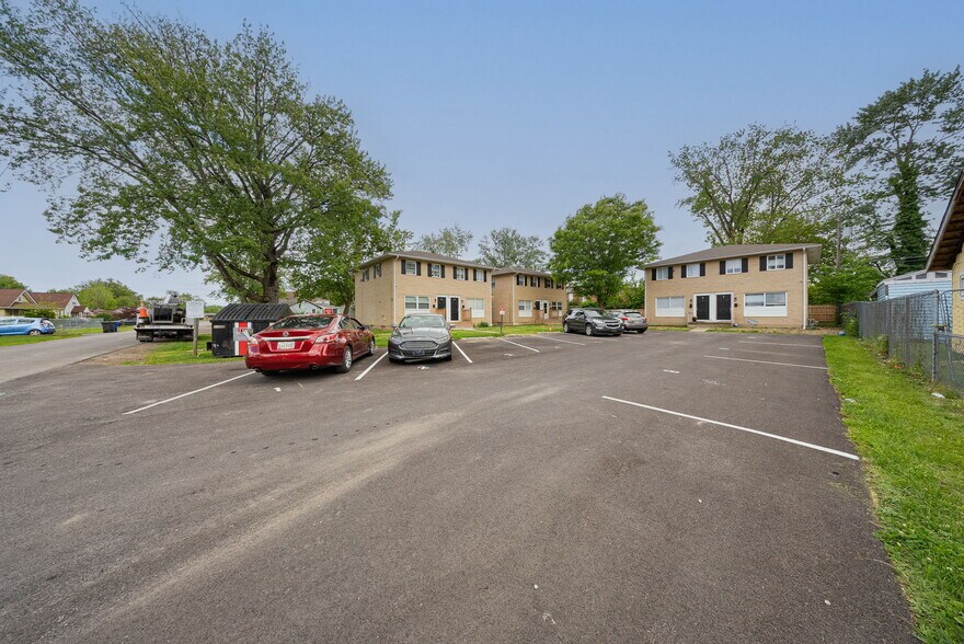More Photos Of 1975-1982 Dunbar Dr, Columbus Apartments For Sale