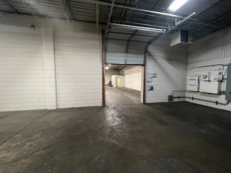 More Photos Of 1642 Carroll Ave, Saint Paul Light Manufacturing For Lease