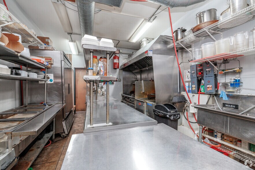 More Photos Of 136 Washington St, Binghamton Multifamily For Sale