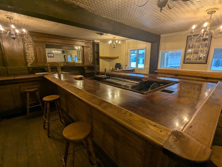 More Photos Of 17 Main St, Ballston Lake Restaurant For Lease