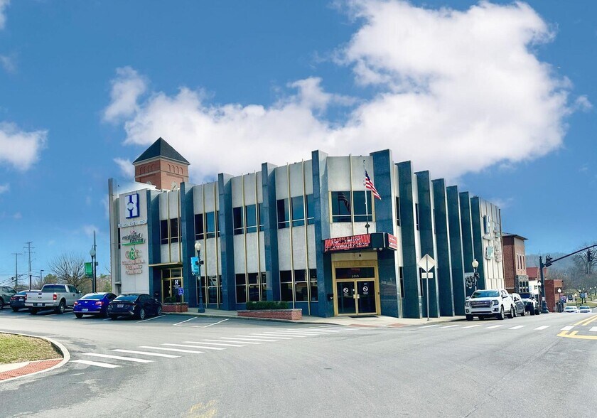 More Photos Of 100 Public Sq, Somerset Office For Lease