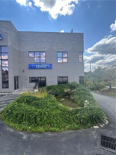 More Photos Of 10431 Perry Hwy, Wexford Office For Sale