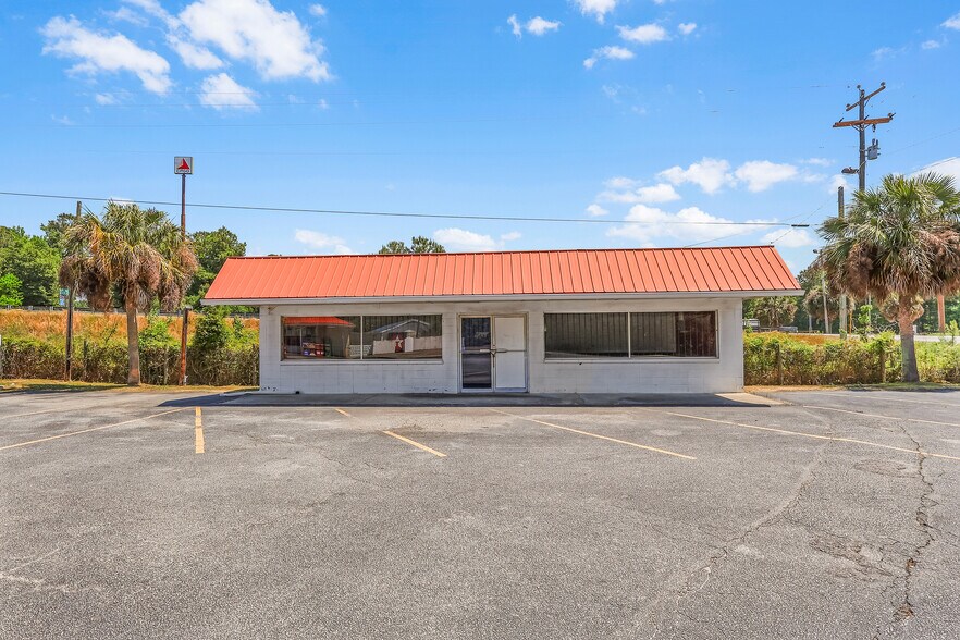More Photos Of 500 Buff Blvd, Summerton General Retail For Sale