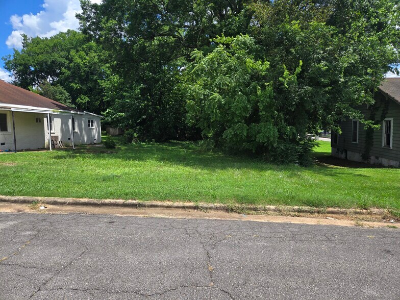 Primary Photo Of 419 Campbell St, Florence Land For Sale