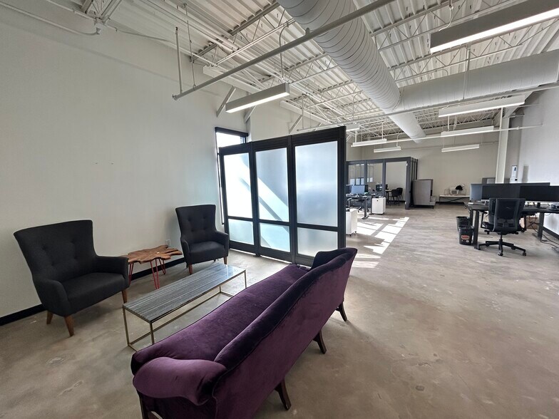 More Photos Of 4621 Ross Ave, Dallas Office For Lease