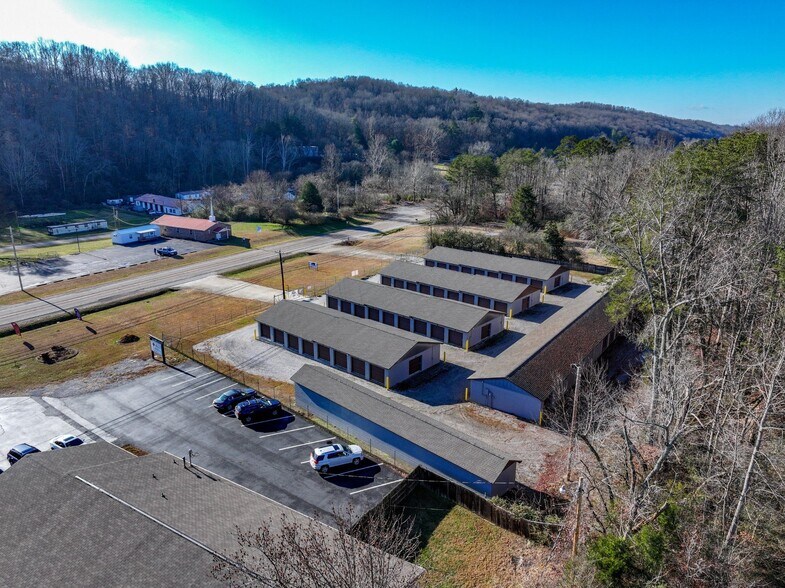 More Photos Of 3010 Roane State hwy, Harriman Self Storage For Sale