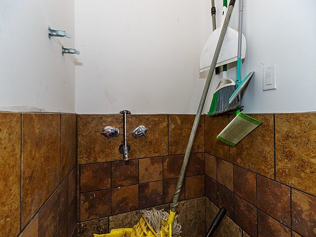 More Photos Of 4962 N Milwaukee Ave, Chicago Storefront Retail Residential For Sale